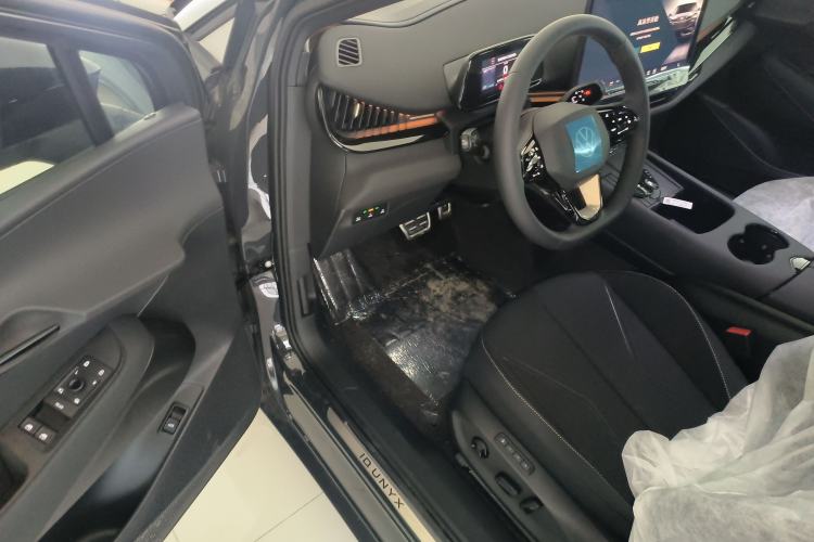 Used Volkswagen ID.UNYX 2025 Pure Model Driver Seat