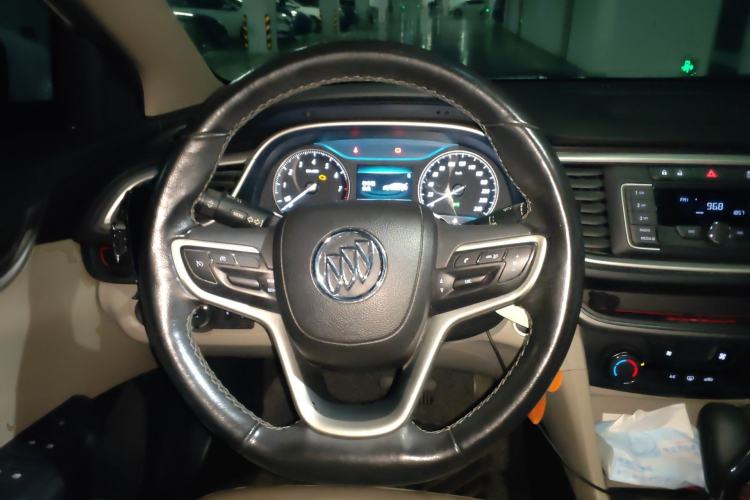 Used Buick GT 2018 15T Dual-Clutch Elite Model China V Standard Steering Wheel