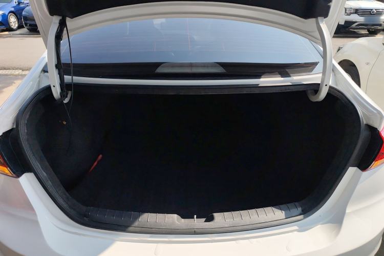 Used Hyundai Elantra (6th Generation / Lingdong) 2016 1.6L Automatic ZhiXuan – Elite Version Trunk