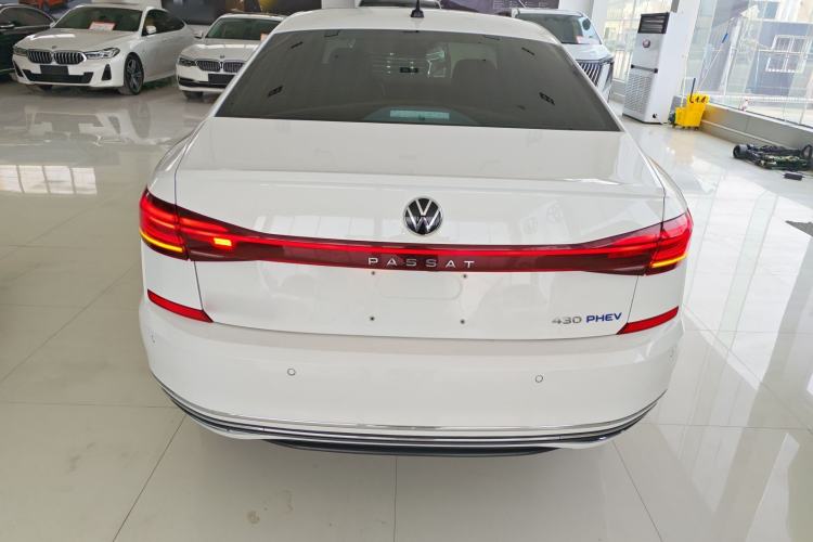 Used Volkswagen Passat New Energy 2022 430 PHEV Hybrid Luxury Edition Rear