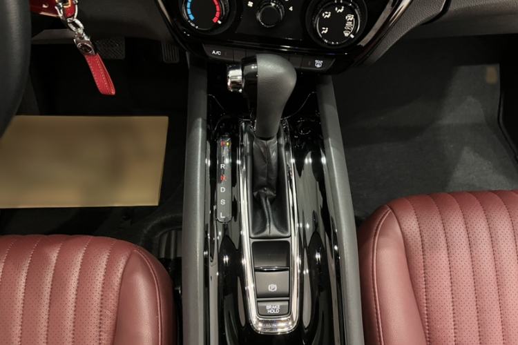 Used Honda Vezel 2020 1.5L CVT Pioneer Edition
