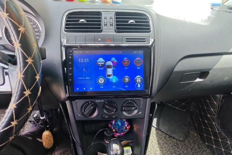 Used Volkswagen Polo 2016 1.6L Automatic Comfort Model Audio And AC Panel