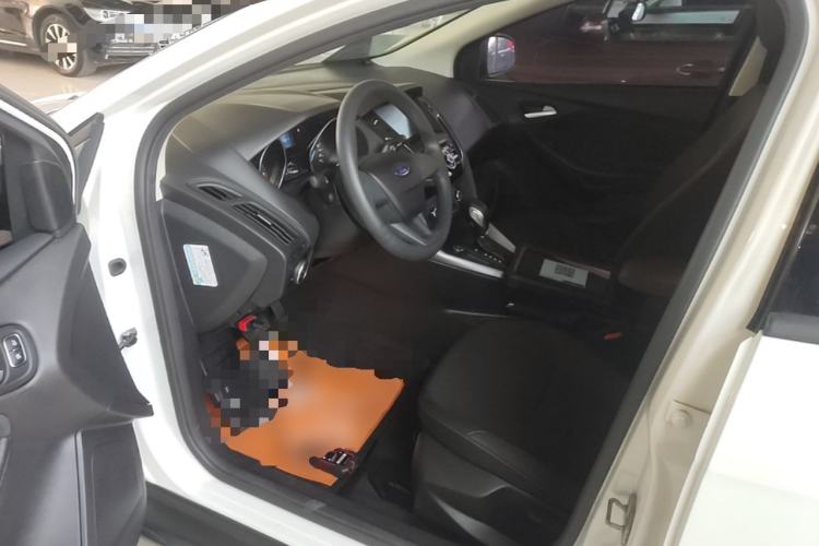 Used Ford Focus 2018 Hatchback Classic 1.6L Automatic Comfort Plus SmartDrive Edition
