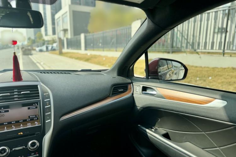 Used Lincoln MKC 2019 2.0T Two-Wheel Drive Zunya Version China VI Standard
