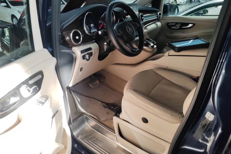 Used Mercedes-Benz V-Class 2017 V 260 L Prestige Extended Edition