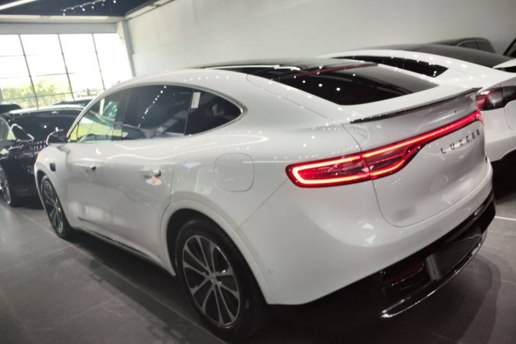 Used Hima Luxeed R7 2024 All-Electric 736 km Ultra Left Side