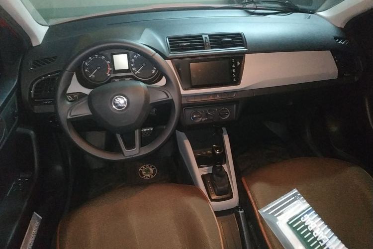 Used Skoda Fabia 2016 1.4L Automatic Car Enjoy Edition