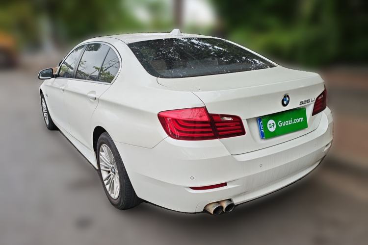 Used BMW 5 Series 2014 525Li Leading Model
