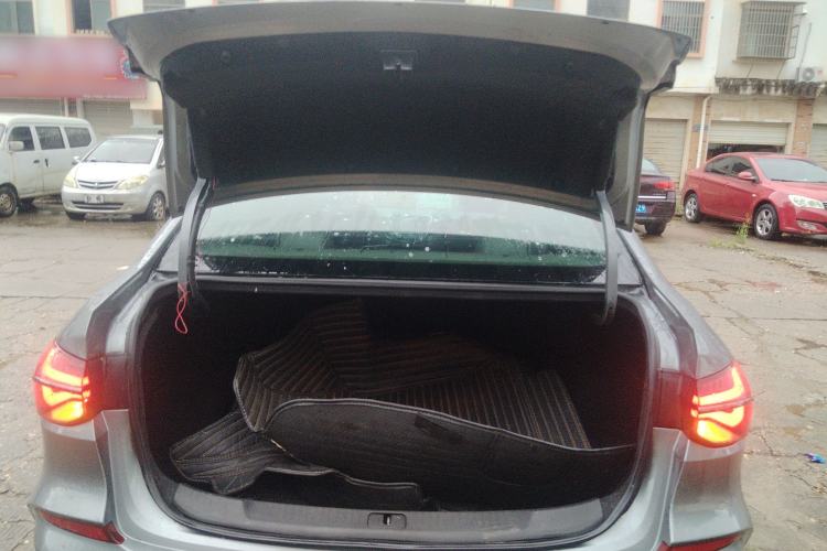 Used Chevrolet Monza 2019 RS 330T Automatic Comfort Edition China VI Standard Trunk