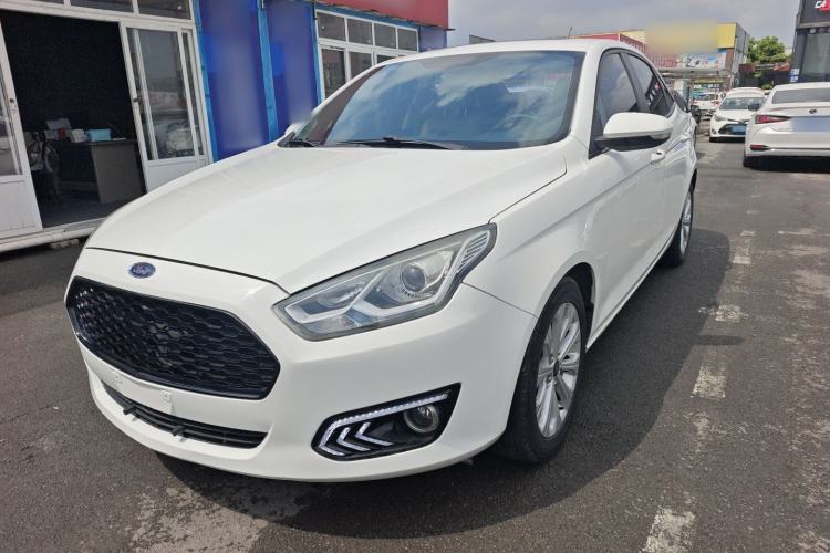 Used Ford Escort 2015 1.5L Automatic Fashion Model