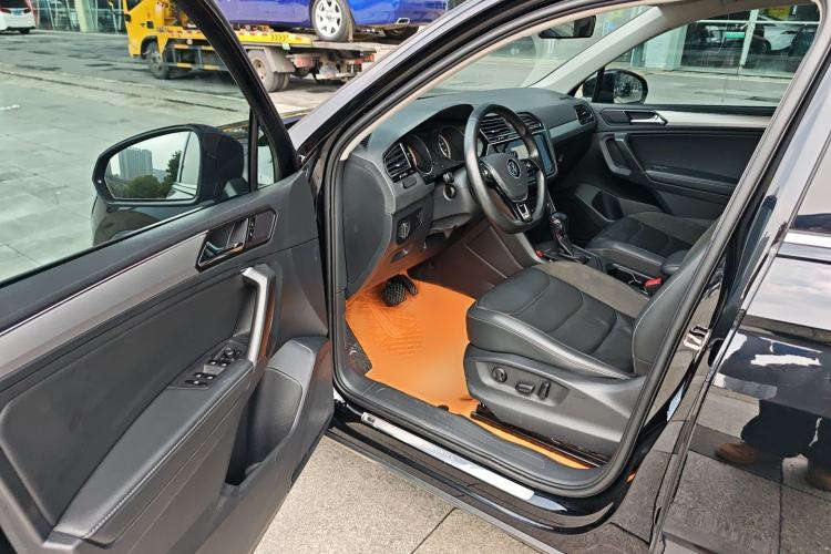 Used Volkswagen Tiguan L 2021 330TSI Automatic Two-Wheel Drive Smart Edition Driver Seat