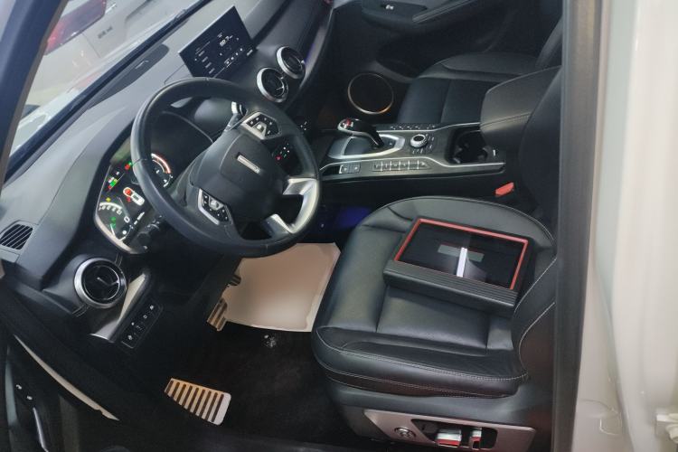 Used Wey VV6 2018 2.0T Two-Wheel-Drive Ultra-Luxury Version China V Standard
