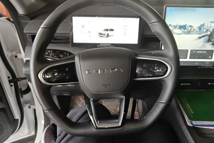 Used Chery Tiggo 8 PLUS 2025 290TGDI DCT Luxury 5-Seater
