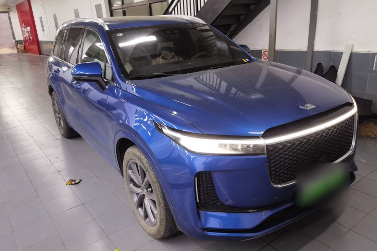 Used Li Auto ONE 2020 Extended-Range 6-Seater Version Front Right 45 Deg