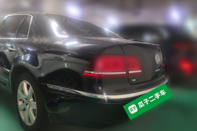 Used Volkswagen Phaeton 2015 3.0L Smart Edition Rear Left 45 Deg