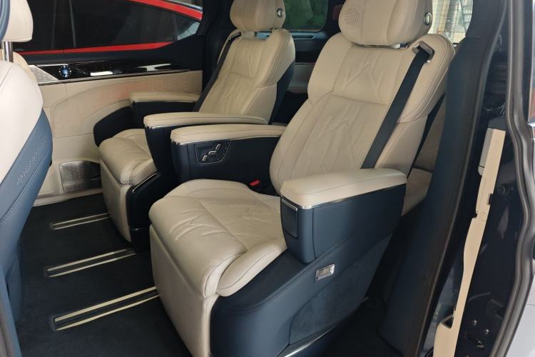 Used Zeekr 009 2024 7-Seater Aisle Version 108 kWh