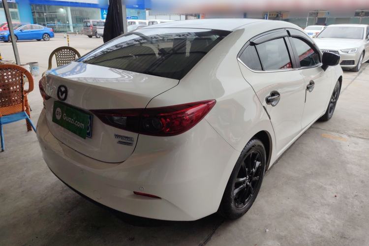 Used Mazda Mazda 3 Axela 2016 Sedan 1.5L Automatic Comfort Model
