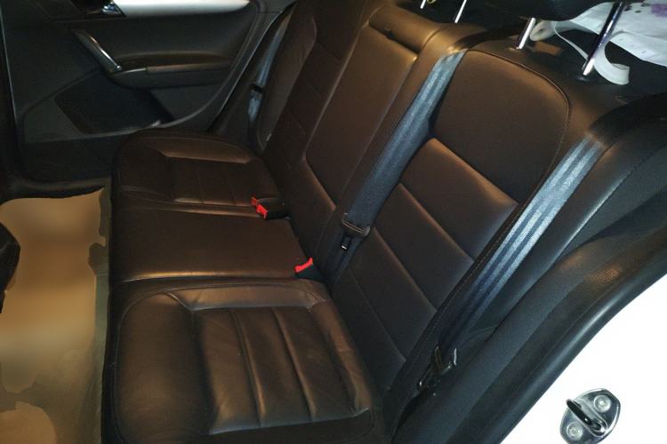 Used Volkswagen Lavida 2013 Restyled Classic 1.6L Manual Comfort Edition
