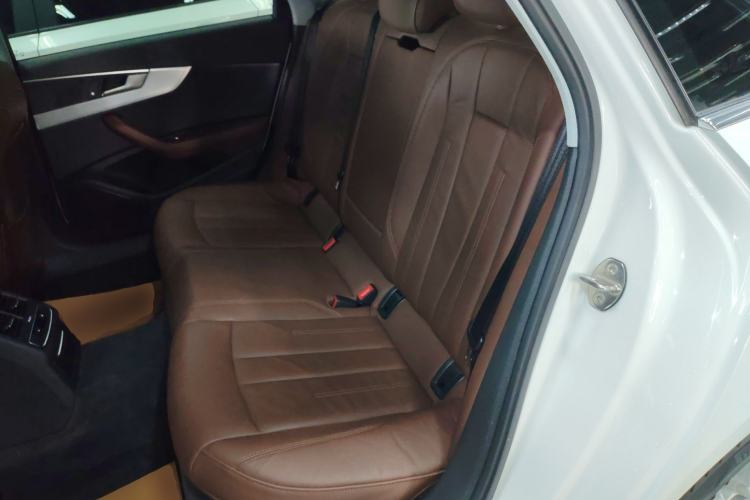 Used Audi A4L 2019 40 TFSI Fashion Version China V