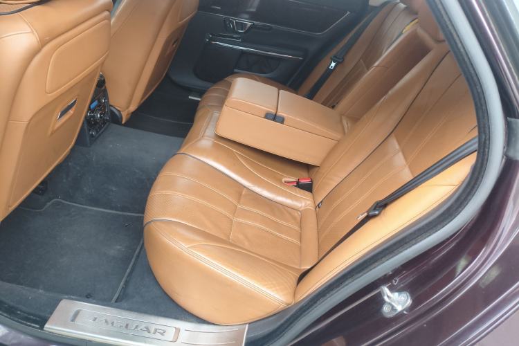 Used Jaguar XJ 2014 XJL 2.0T Two-Wheel Drive Panoramic Business Edition
