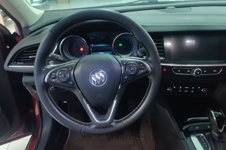 Used Buick Regal 2017 20T Luxury Model Steering Wheel