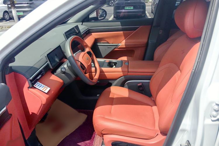 Used Dongfeng eπ eπ008 2024 210Max Range-Extended Version 6 Seats