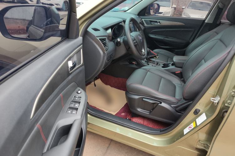 Used Changan CS75 2016 1.8T Automatic Elite Model China V Standard
