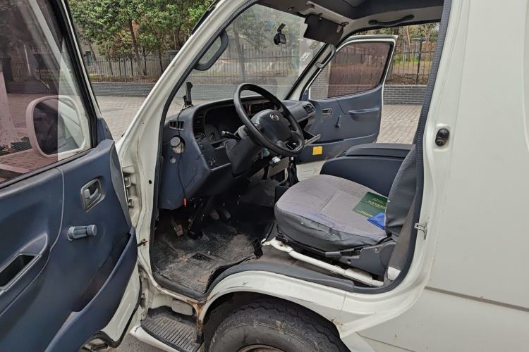 Used King Long Golden Way 2018 2.0L Van Series 4G20 Driver Seat