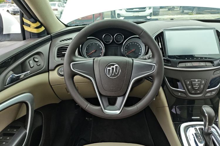Used Buick Regal 2015 2.0L Leading Fashion Edition

