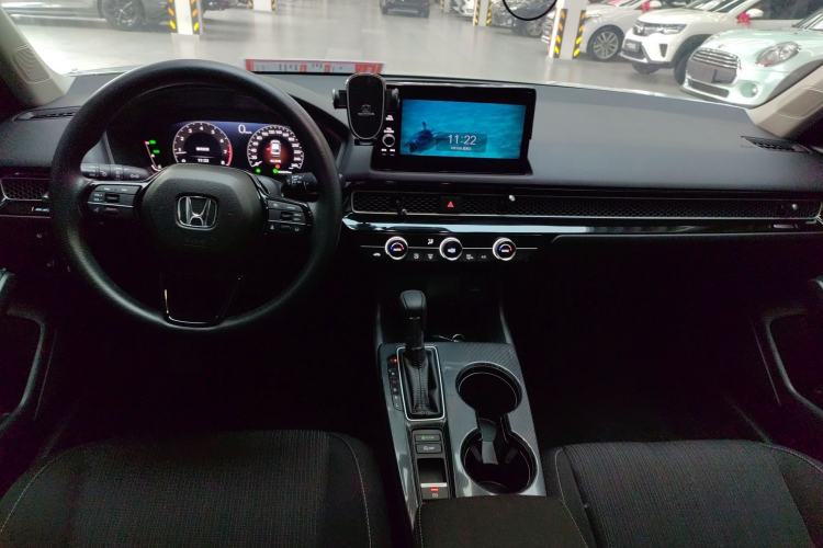 Used Honda Civic 2022 240TURBO CVT Dynamic Edition Center Console