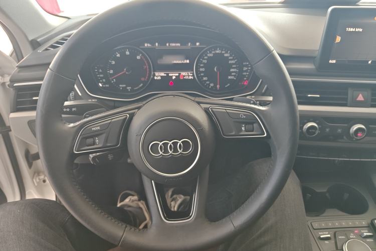 Used Audi A4L 2019 40 TFSI Ambition China VI