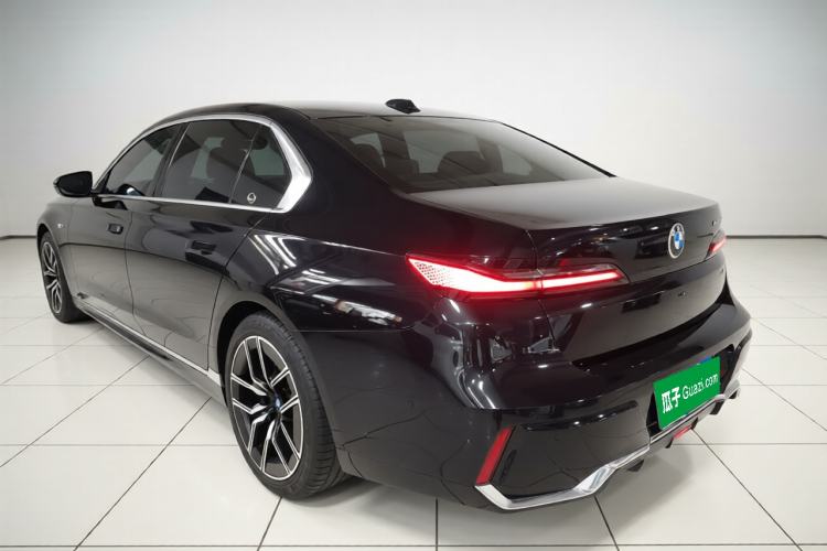 Used BMW 7 Series 2023 735Li M Sport Package