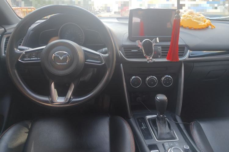 Used Mazda CX-4 2018 2.0L Automatic Two-Wheel Drive Blue Sky Dynamic Version China VI Standard
