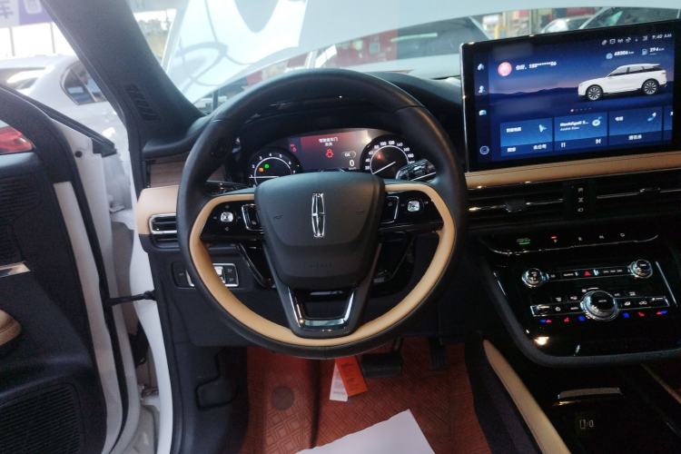 Used Lincoln Corsair 2021 2.0T Two-Wheel-Drive Luxury Edition Steering Wheel