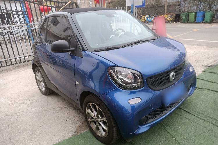 Used smart fortwo 2015 1.0L 52 kW hardtop Dynamic version