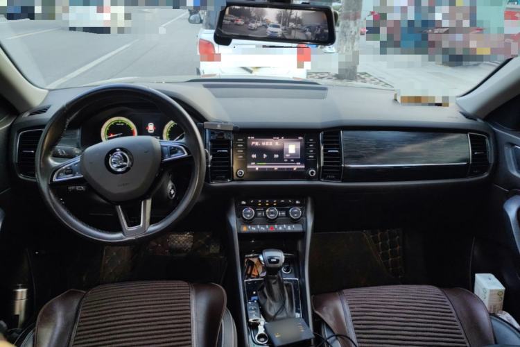 Used Skoda Kodiaq 2018 TSI380 7-Seater Four-Wheel-Drive Flagship Edition Center Console