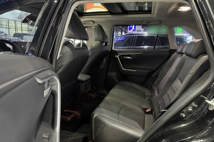 Used Toyota Wildlander 2023 2.0L CVT Two-Wheel Drive Luxury PLUS Edition
