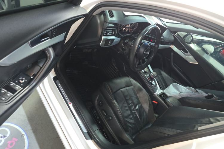 Used Audi A4L 2019 40 TFSI Fashion Edition China VI Emission Standard
