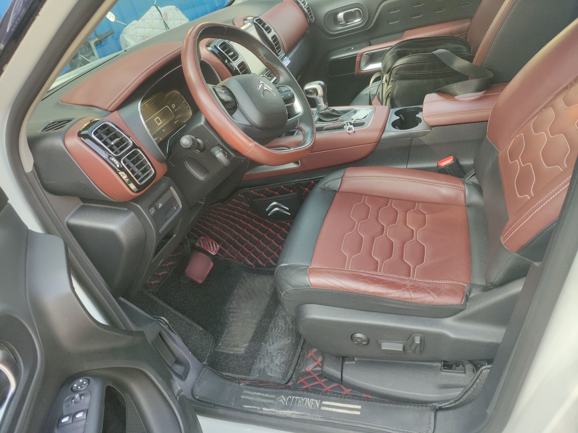Interior delantero