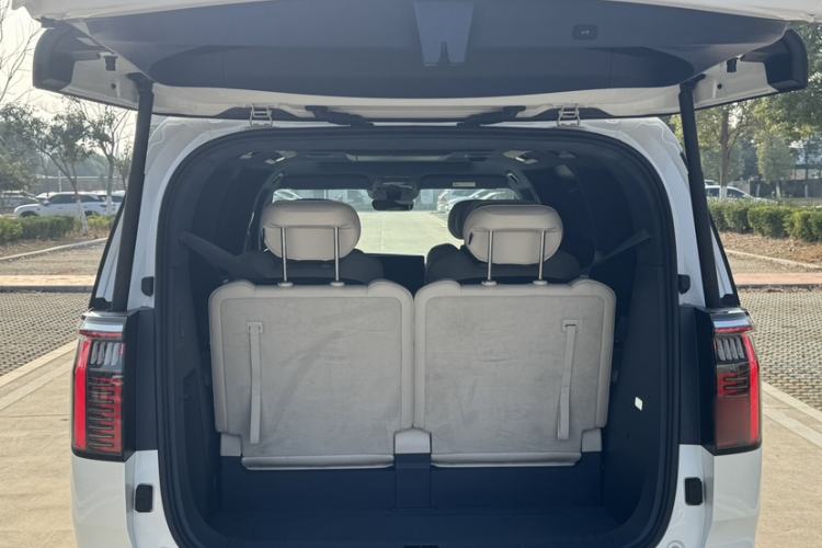 Used Zeekr 009 2022 Revised Model ME Edition