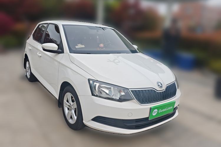 Used Skoda Fabia 2017 1.4L Automatic Car Enjoy Edition Front Right 45 Deg