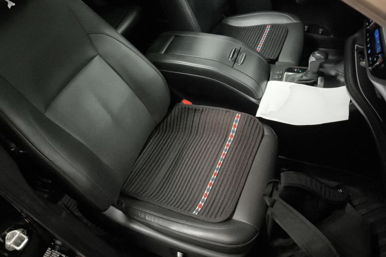 Used Toyota Highlander 2018 2.0T Four-Wheel Drive Luxury Version 7 Seats China VI Standard
