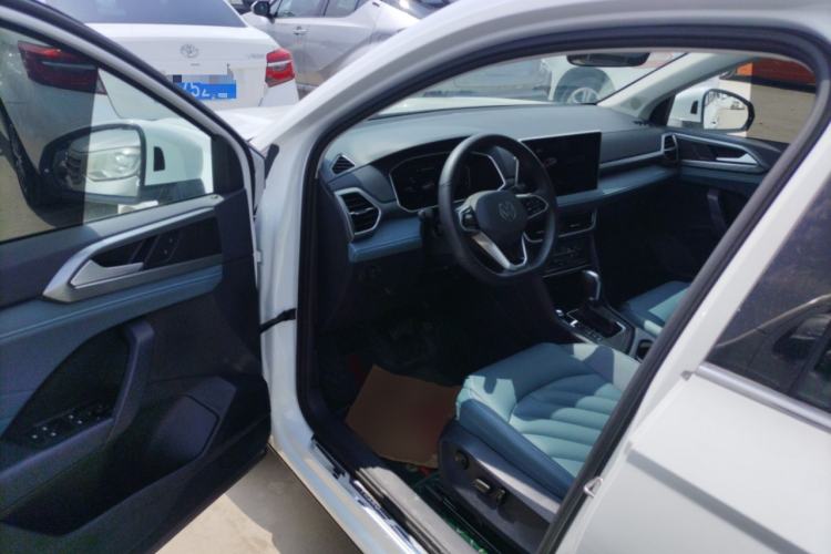 Used Volkswagen Tharu 2023 300TSI Two-Wheel-Drive Full Moon Edition Driver Seat