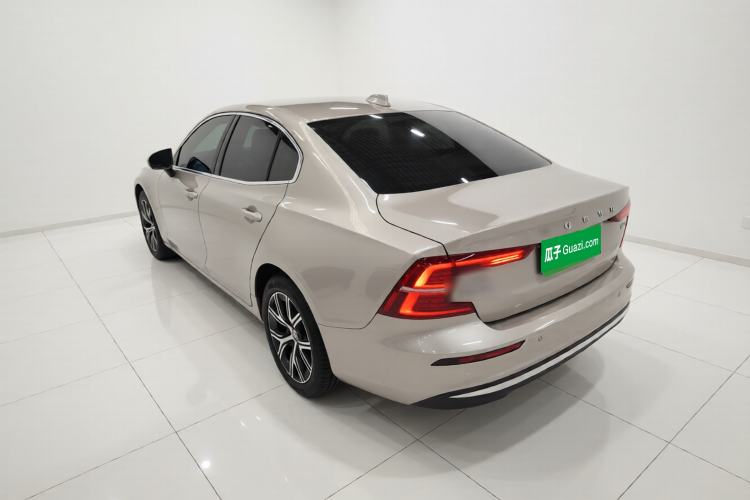 Used Volvo S60 2023 B4 Zhiyi Luxury Edition
