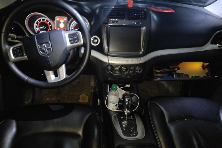 Used Dodge Journey 2013 2.4L Two-Wheel Drive Luxury Version
