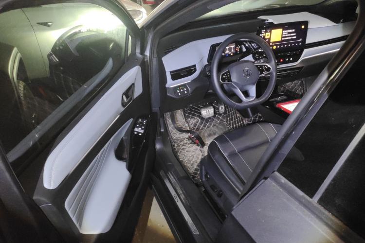 Used Volkswagen ID.4 X 2024 Pure & Smart Edition