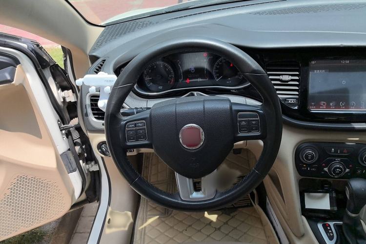 Used Fiat Viaggio 2012 1.4T Automatic Luxury Edition
