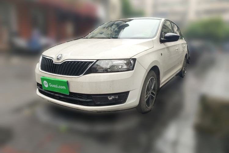 Used Skoda Rapid Spaceback 2014 1.6L Automatic Enjoyment Edition
