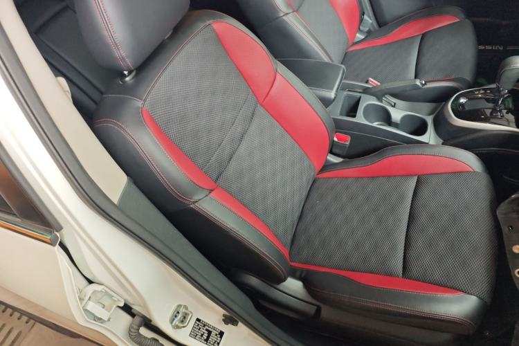 Used Nissan Qashqai 2016 2.0L CVT Luxury Edition Right Front Seat