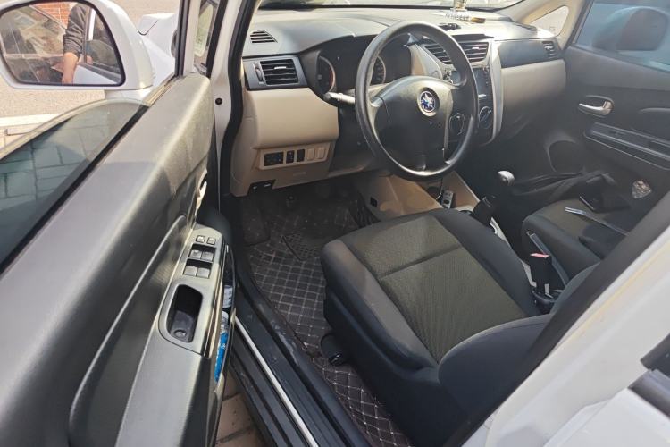 Used Venucia R50 2013 1.6L Manual Fashion Edition